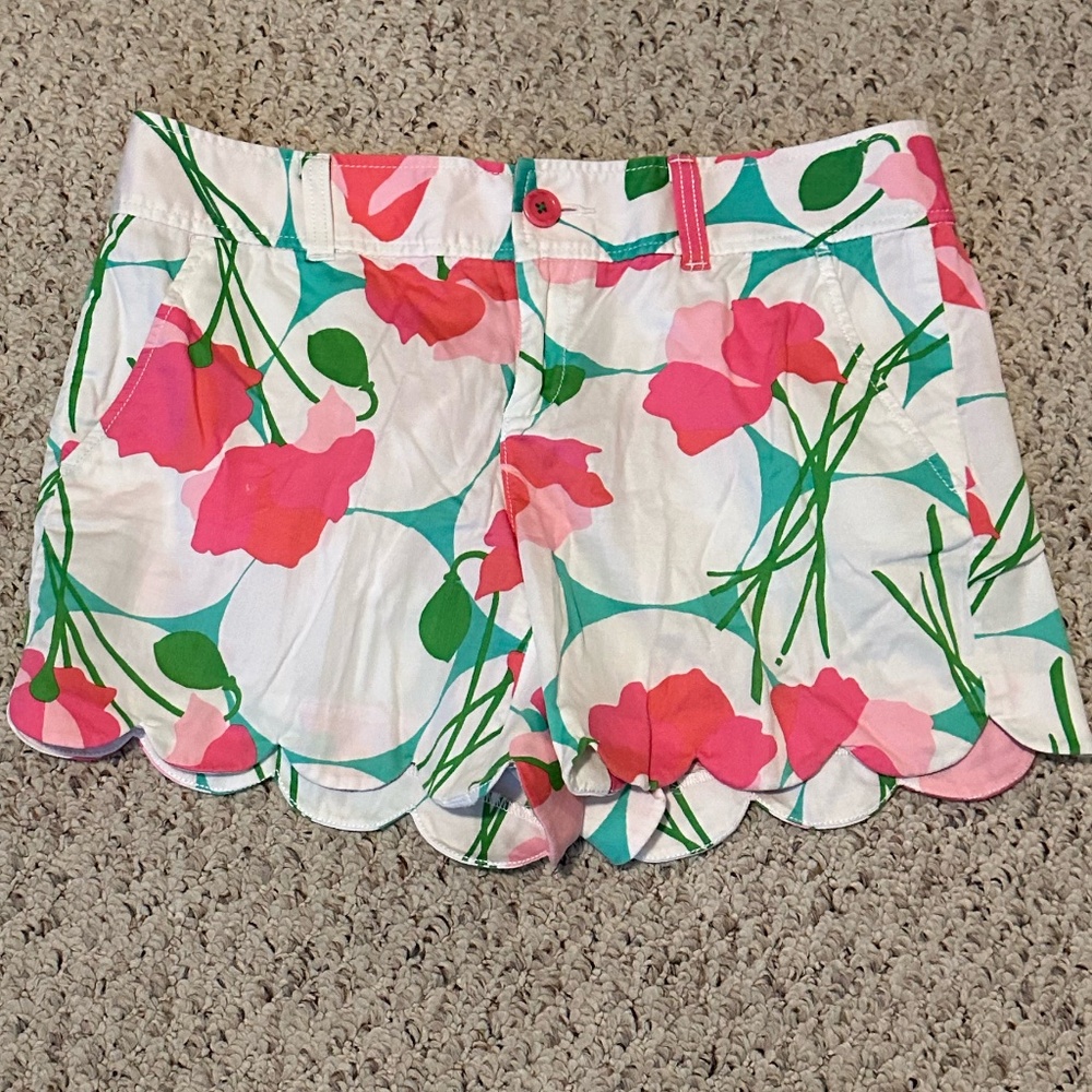 Lilly Pulitzer Buttercup Scallop Shorts - Pink & Green Floral -  Size 6
